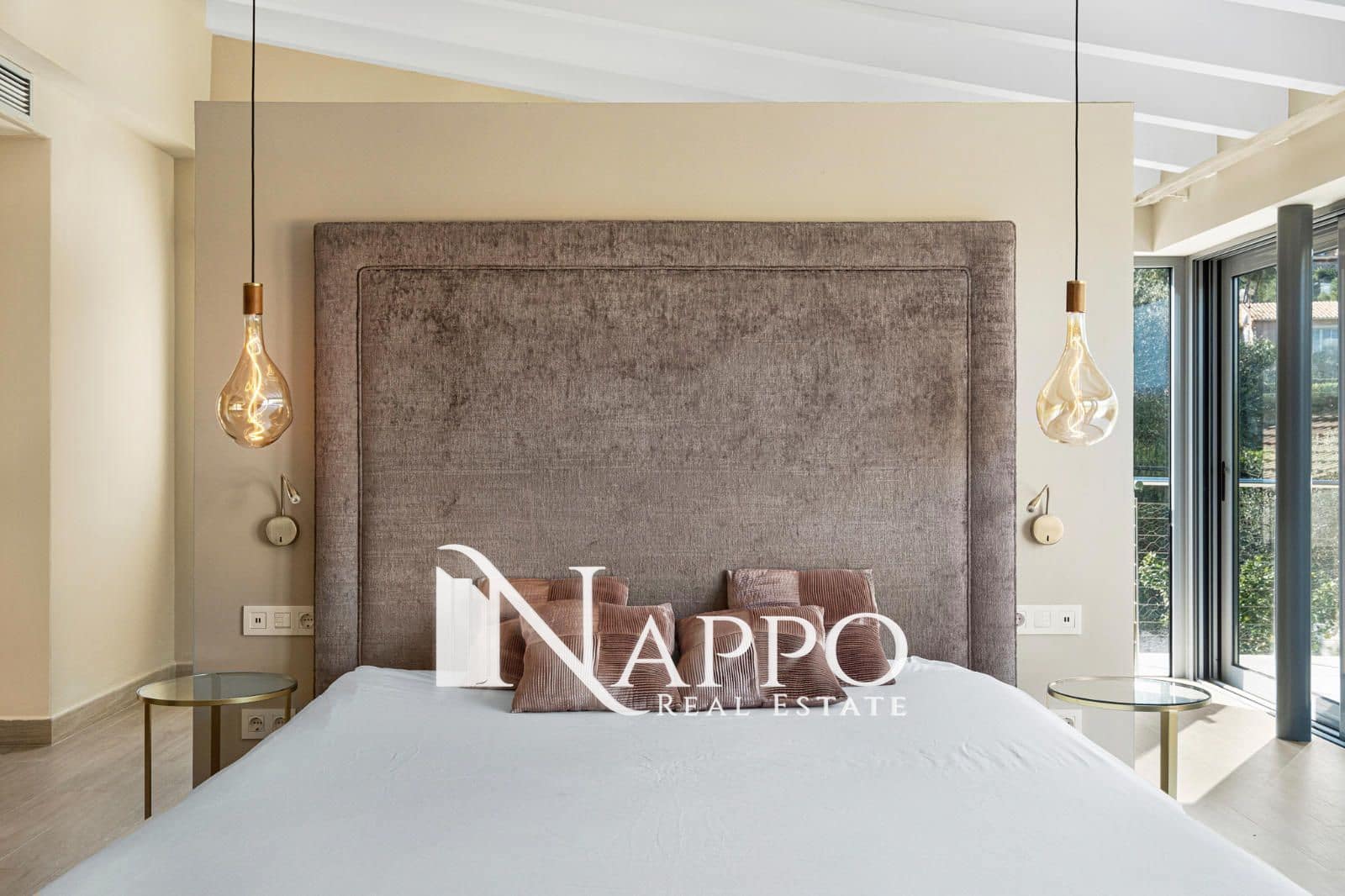 4 sypialnia Willa na sprzedaż w Santa Ponsa z basenem garażem - 3 500 000 € (Ref: 8756540)