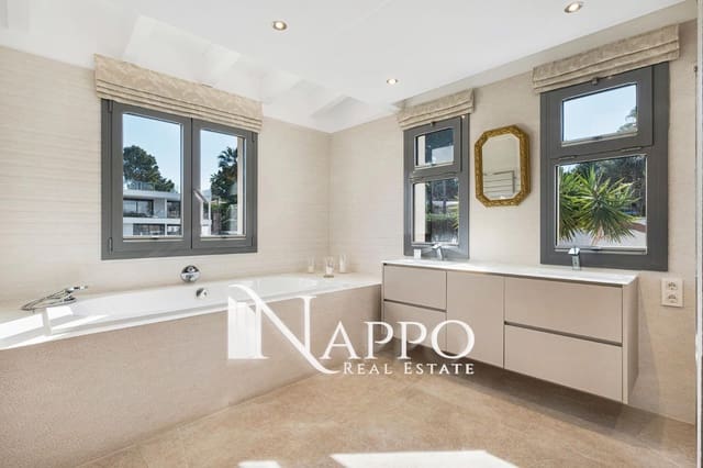 4 sypialnia Willa na sprzedaż w Santa Ponsa, Calvià z basenem garażem - 3 500 000 € (Ref: 8756540)