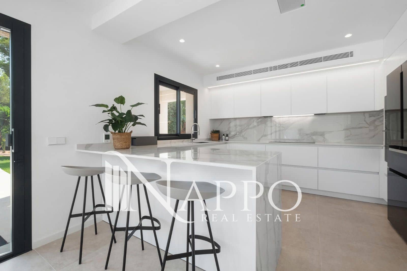 6 soveværelse Villa til salg i Santa Ponsa med swimmingpool garage - € 4.495.000 (Ref: 8820464)