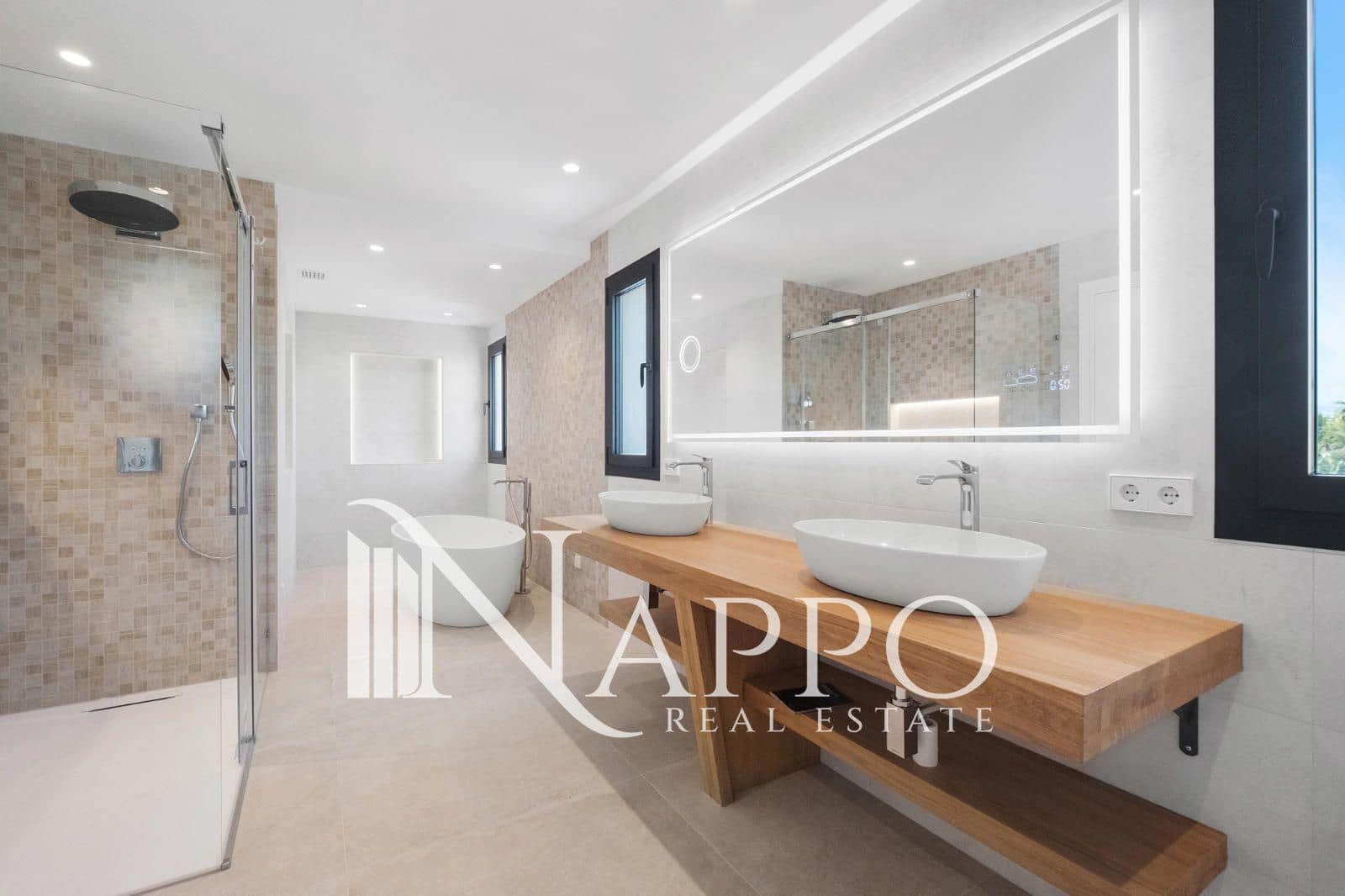 6 soveværelse Villa til salg i Santa Ponsa med swimmingpool garage - € 4.495.000 (Ref: 8820464)