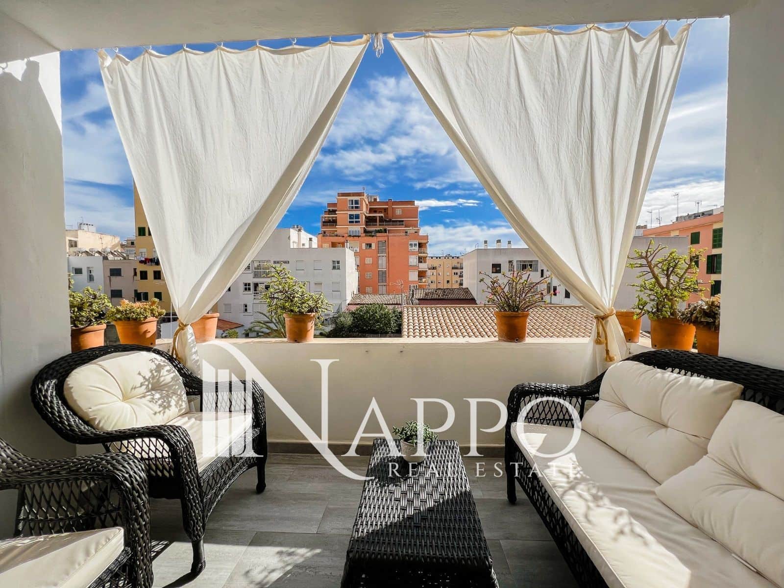 2 Zimmer Penthouse zu vermieten in Palma de Mallorca mit Garage - 1.600 € (Ref: 8830037)