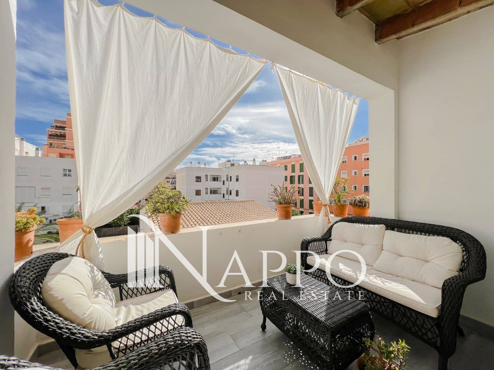 2 Zimmer Penthouse zu vermieten in Palma de Mallorca mit Garage - 1.600 € (Ref: 8830037)