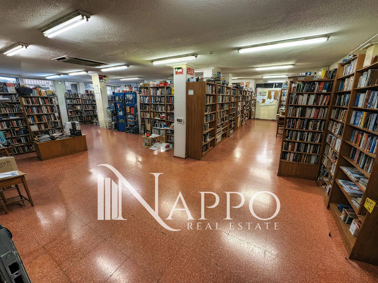 Erhverv til salg i Madrid by - € 990.000 (Ref: 8848769)