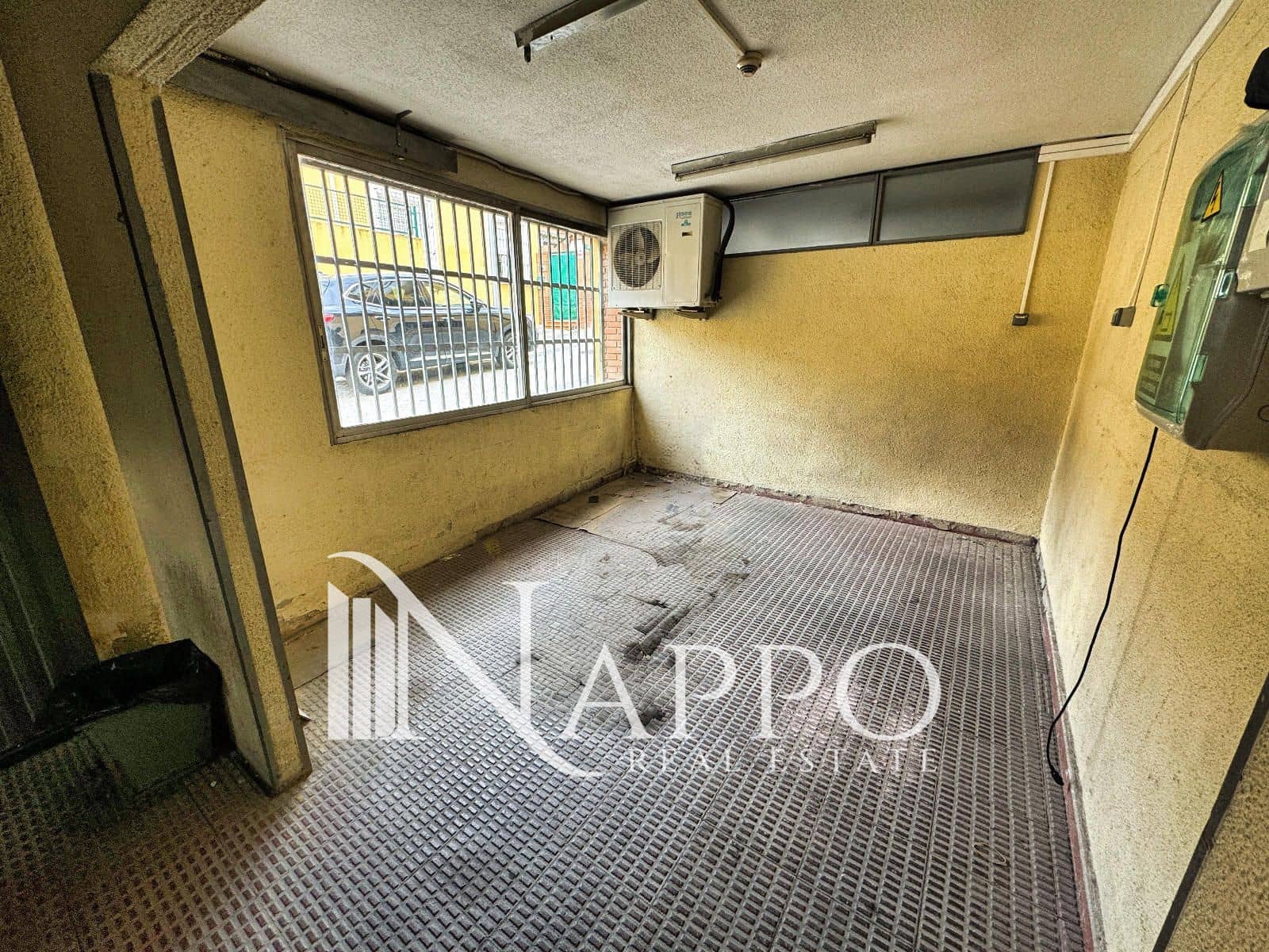 Erhverv til salg i Madrid by - € 990.000 (Ref: 8848769)