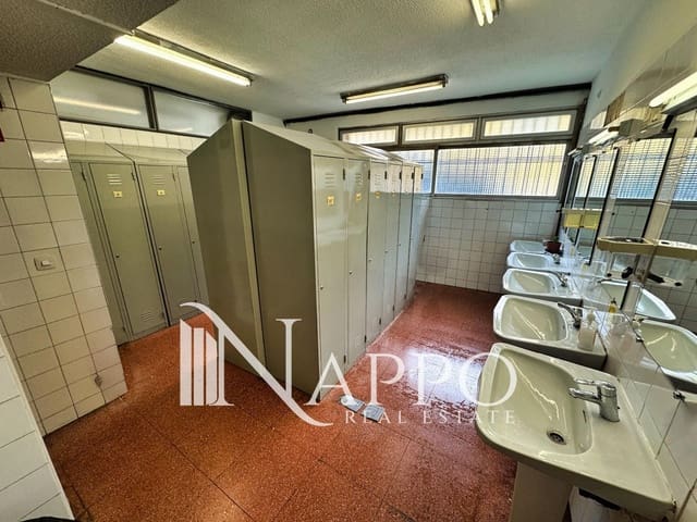 Commercial for sale in Peñagrande, Madrid city - € 990,000 (Ref: 8848769)