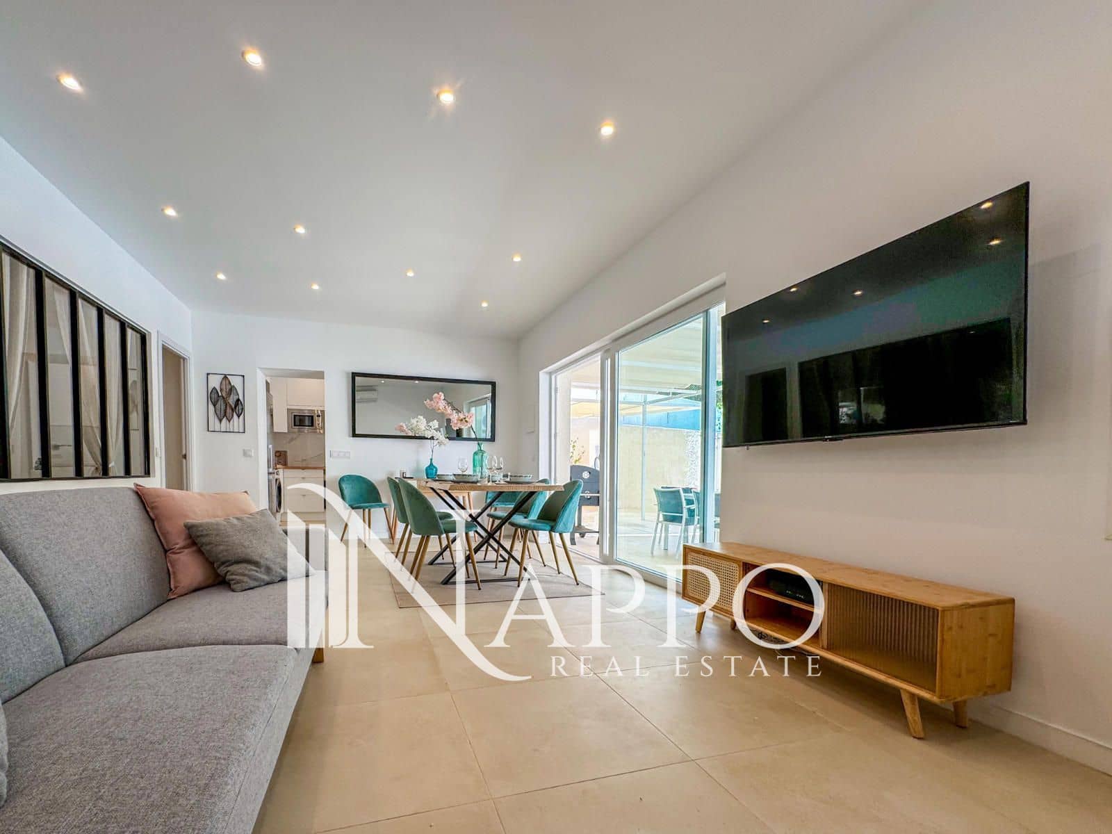 3 soveværelse Lejlighed til leje i Cala Mayor med swimmingpool garage - € 2.700 (Ref: 8905752)