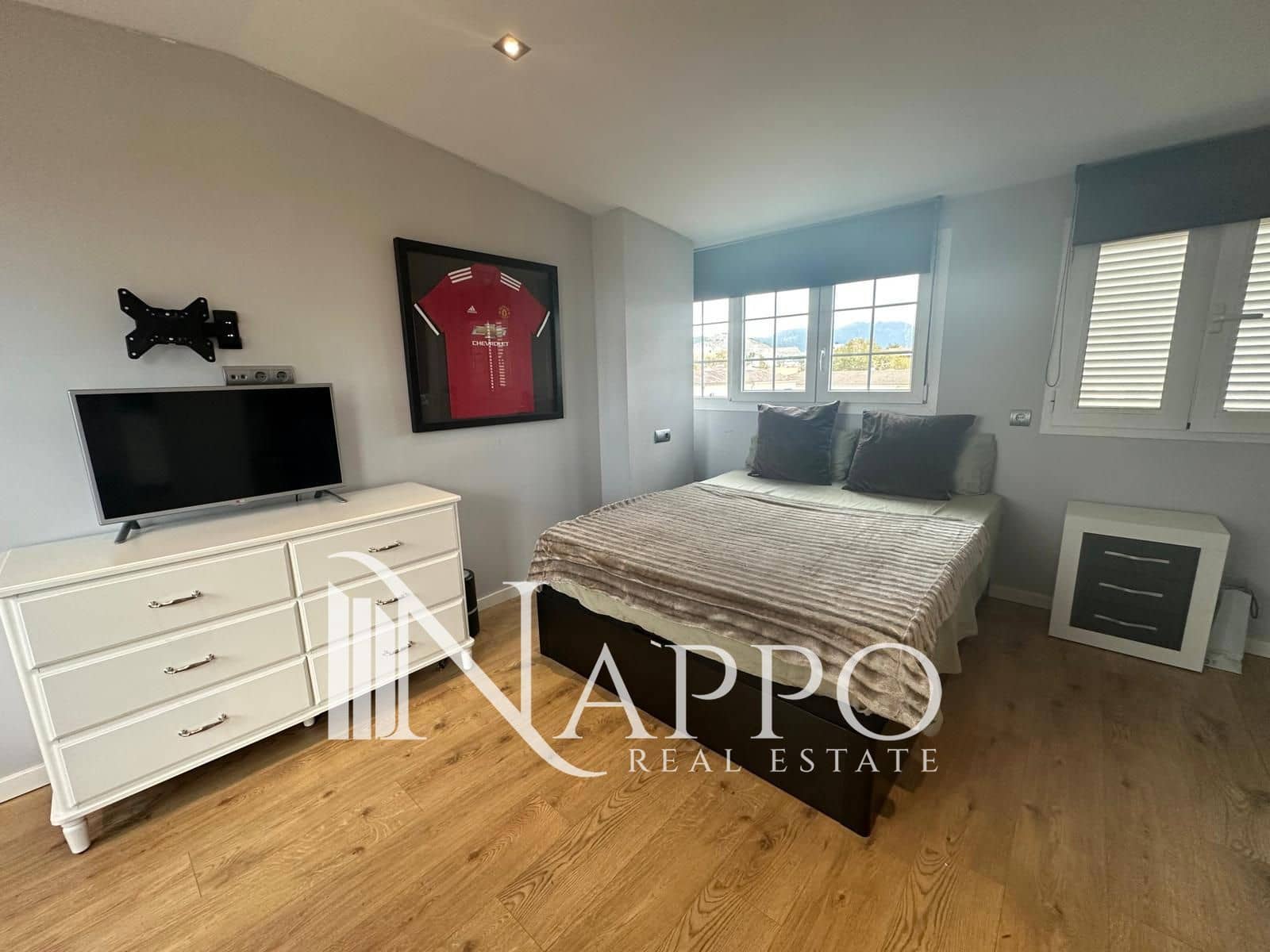 3 soverom Villa til leie i Palma de Mallorca med svømmebasseng garasje - € 8 000 (Ref: 8936350)