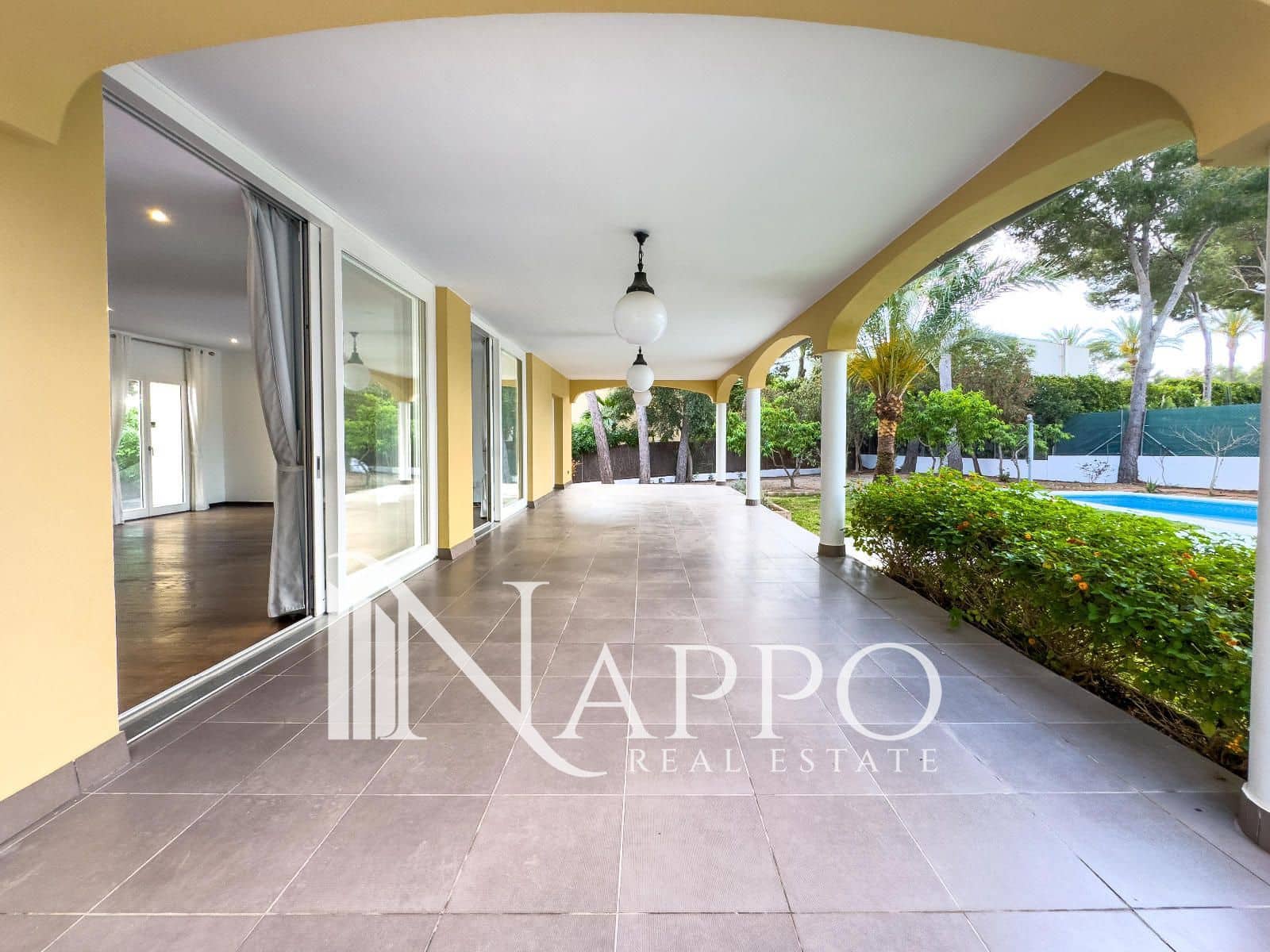 3 soveværelse Villa til salg i Calvia med swimmingpool garage - € 2.600.000 (Ref: 9002619)