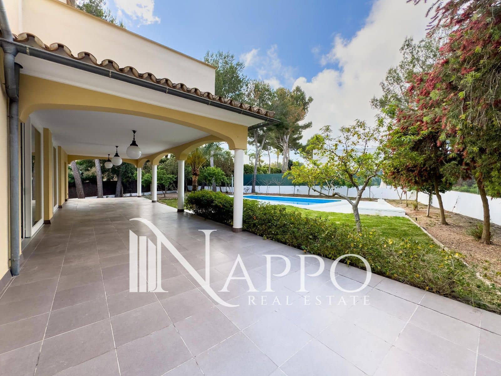 3 soveværelse Villa til salg i Calvia med swimmingpool garage - € 2.600.000 (Ref: 9002619)