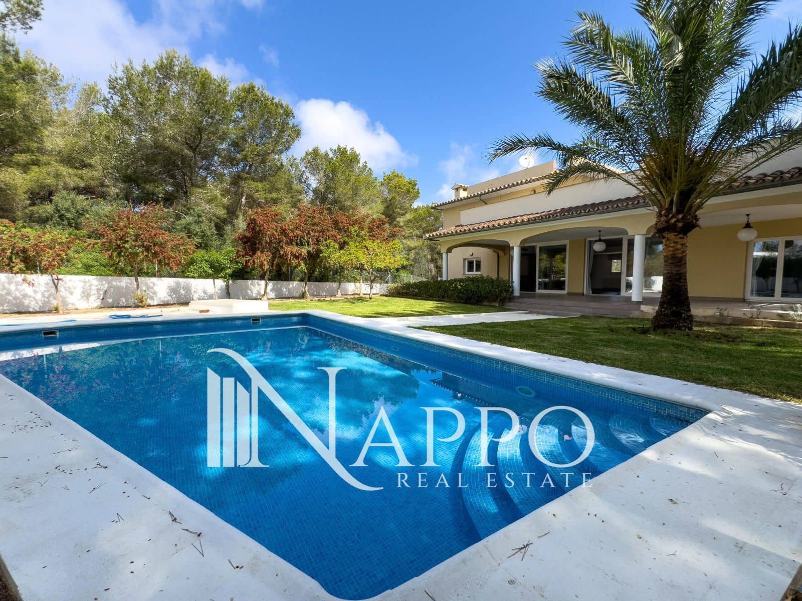 3 soveværelse Villa til salg i Calvia med swimmingpool garage - € 2.600.000 (Ref: 9002619)