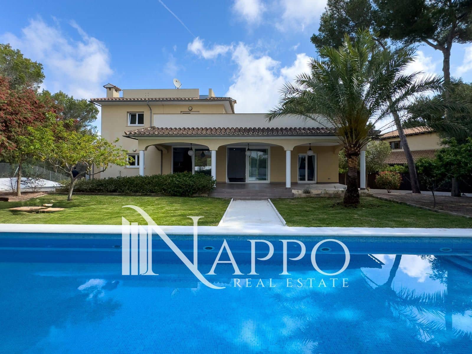 3 soveværelse Villa til salg i Calvia med swimmingpool garage - € 2.600.000 (Ref: 9002619)