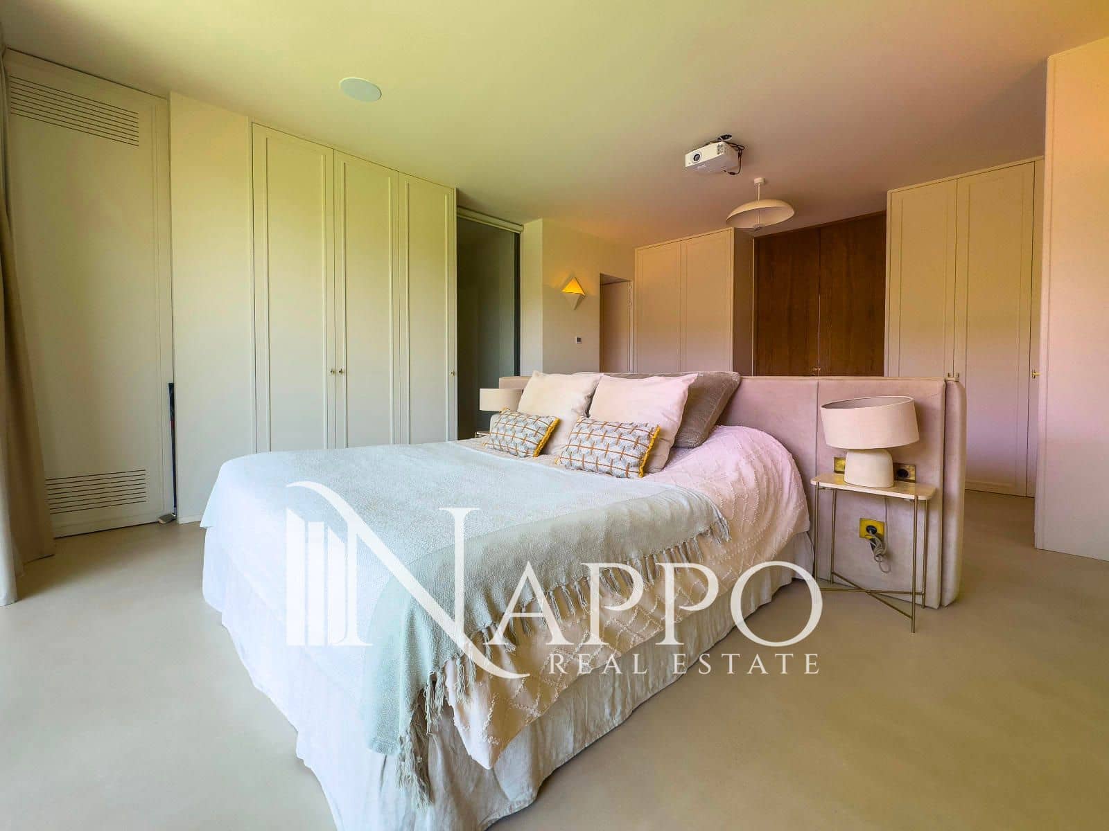 4 slaapkamer Villa te huur in Palma de Mallorca met zwembad garage - € 30.000 (Ref: 9026341)