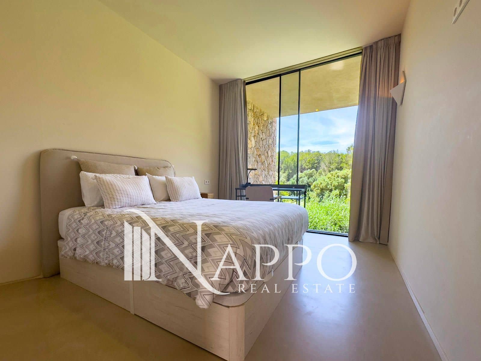 4 slaapkamer Villa te huur in Palma de Mallorca met zwembad garage - € 30.000 (Ref: 9026341)