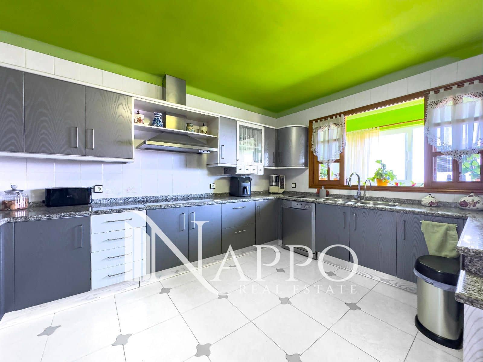 5 soverom Villa til salgs i Llucmajor med svømmebasseng garasje - € 950 000 (Ref: 9115405)