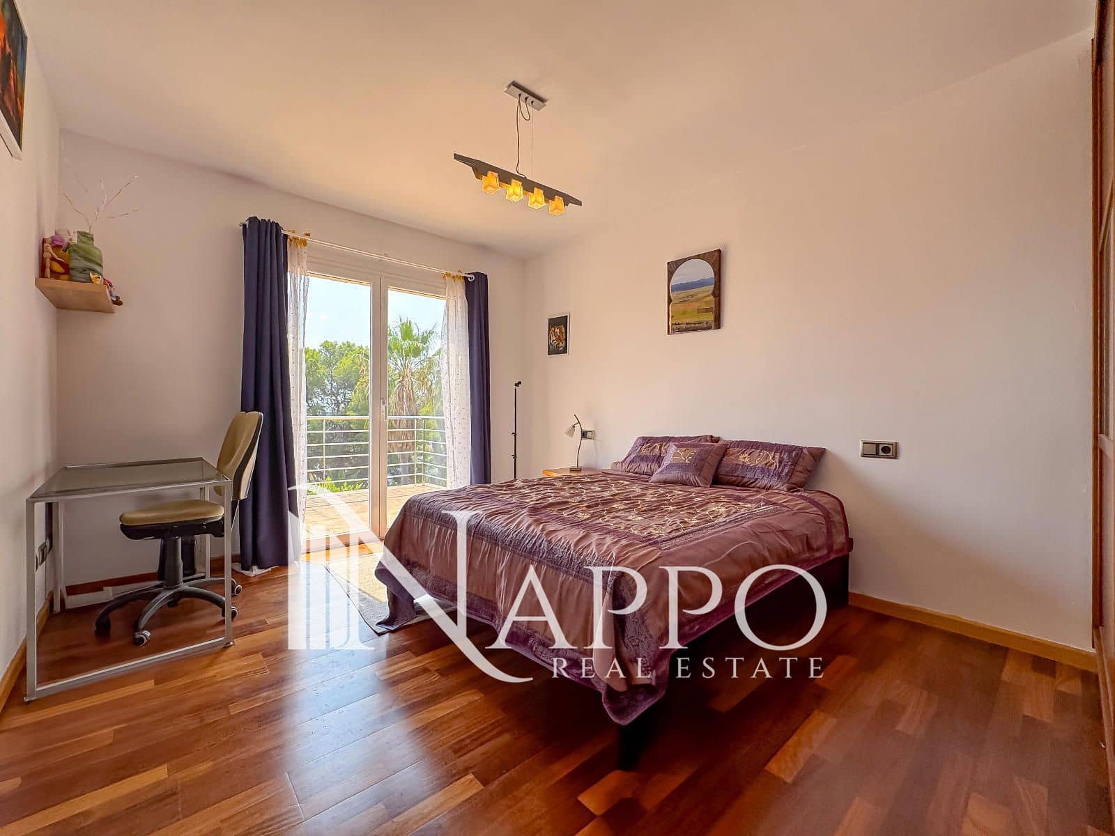 6 soveværelse Villa til salg i Palmanova med garage - € 2.550.000 (Ref: 9170538)