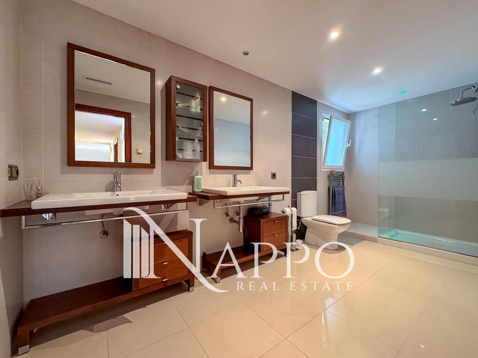 6 soveværelse Villa til salg i Palmanova med garage - € 2.550.000 (Ref: 9170538)