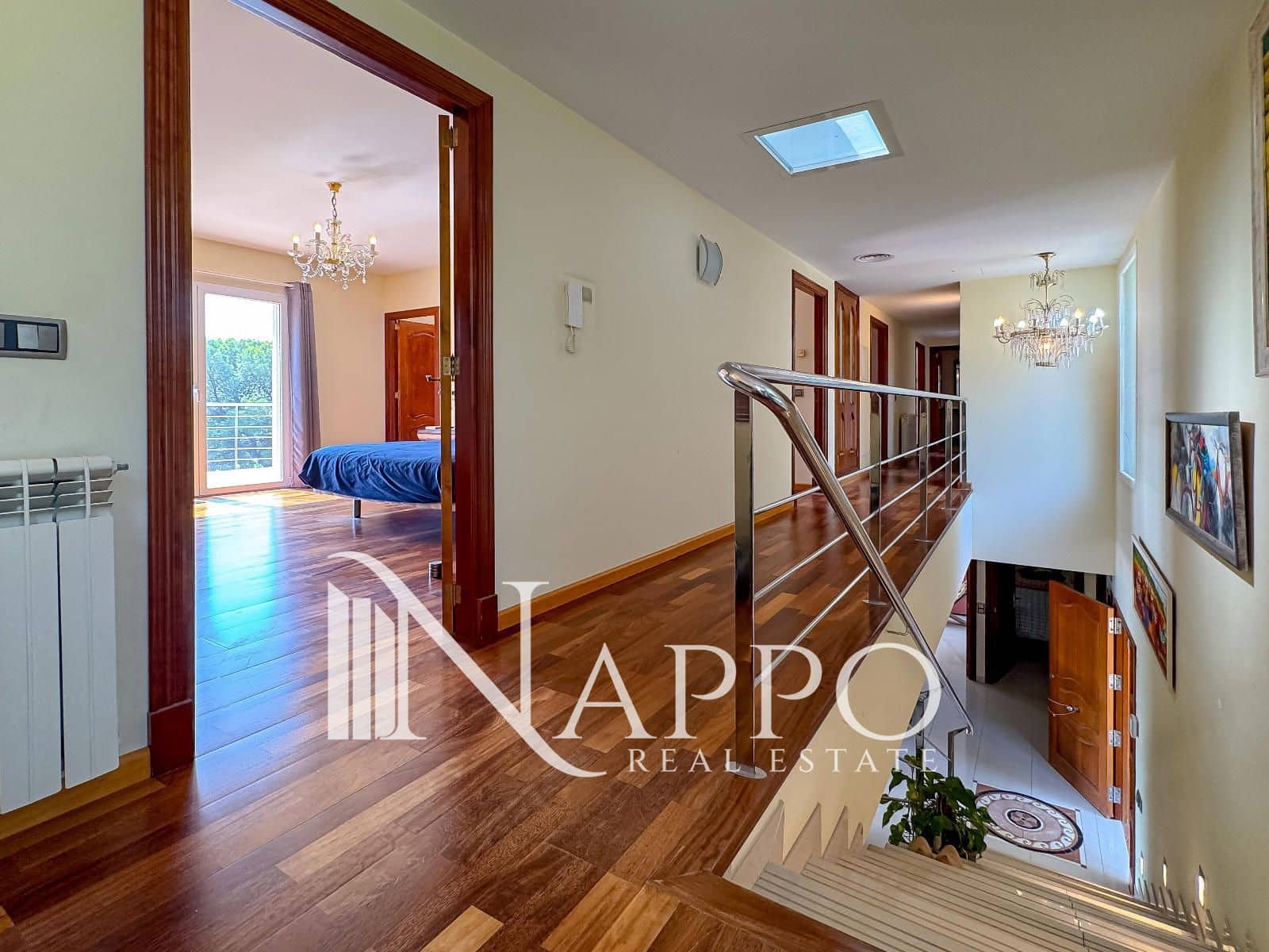 6 soveværelse Villa til salg i Palmanova med garage - € 2.550.000 (Ref: 9170538)