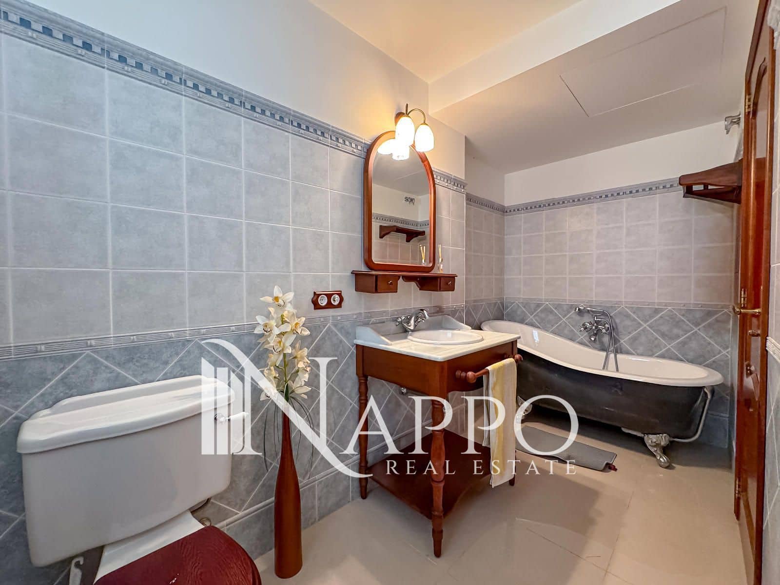 6 soveværelse Villa til salg i Palmanova med garage - € 2.550.000 (Ref: 9170538)