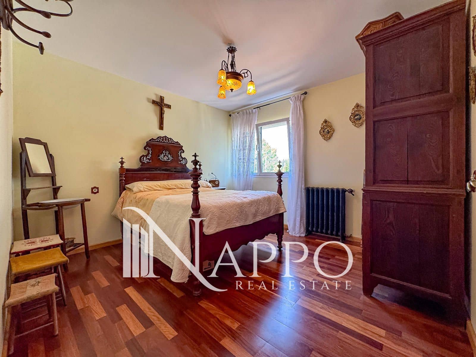 6 soveværelse Villa til salg i Palmanova med garage - € 2.550.000 (Ref: 9170538)