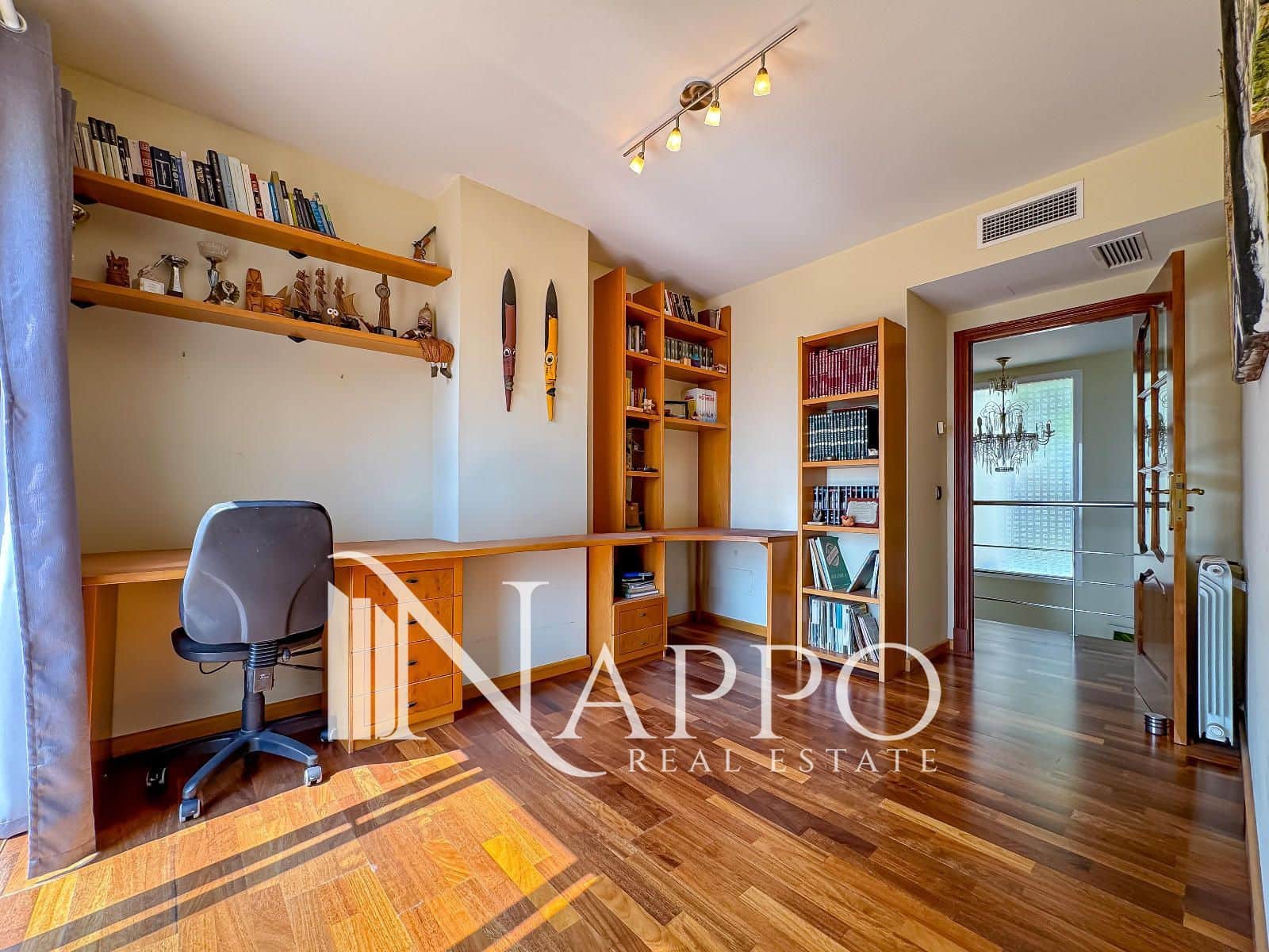 6 soveværelse Villa til salg i Palmanova med garage - € 2.550.000 (Ref: 9170538)