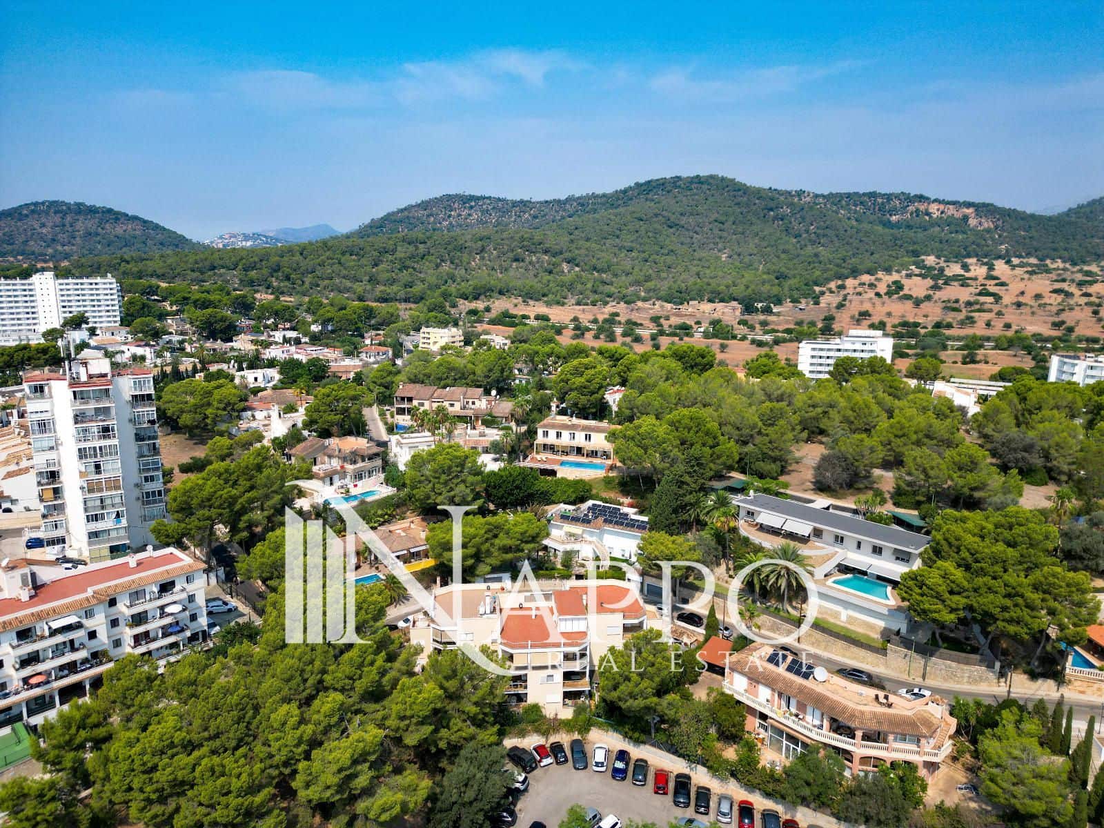 6 soveværelse Villa til salg i Palmanova med garage - € 2.550.000 (Ref: 9170538)