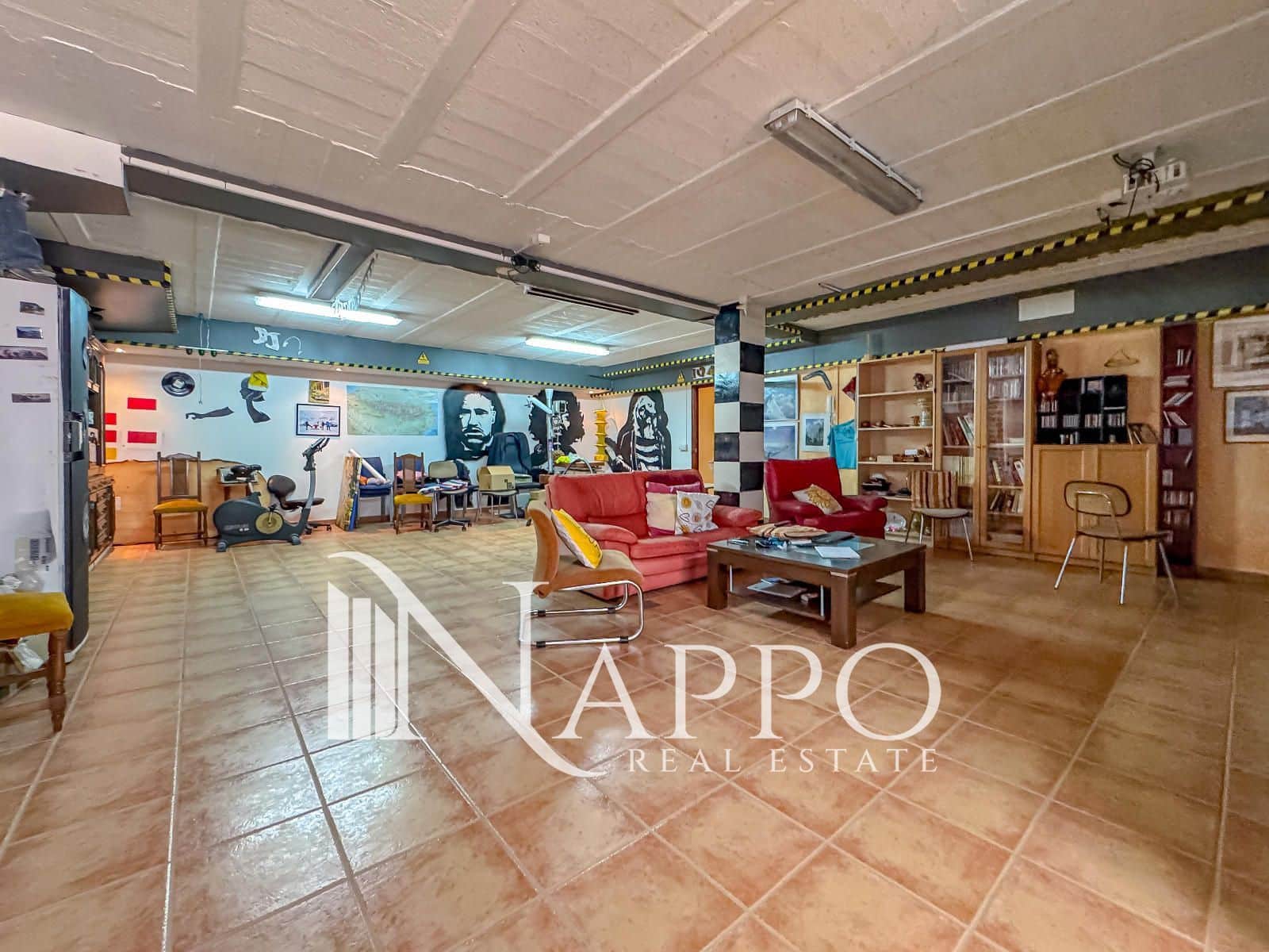 6 soveværelse Villa til salg i Palmanova med garage - € 2.550.000 (Ref: 9170538)