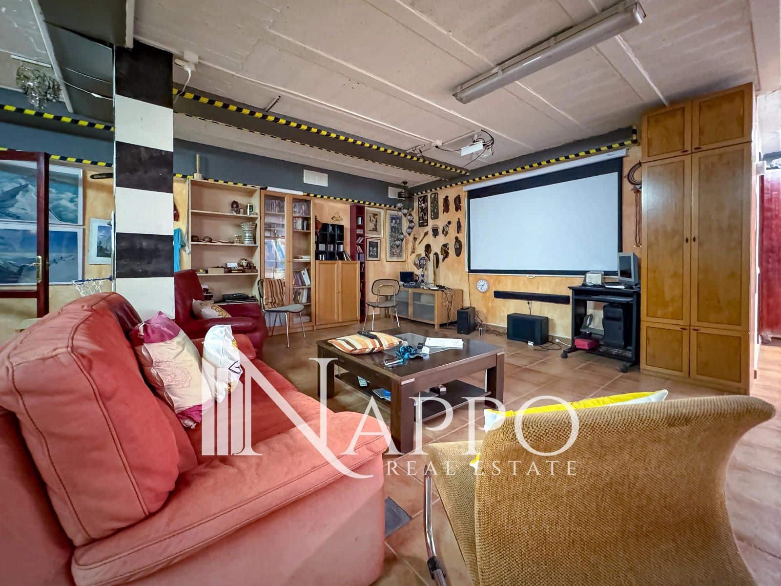 6 soveværelse Villa til salg i Palmanova med garage - € 2.550.000 (Ref: 9170538)