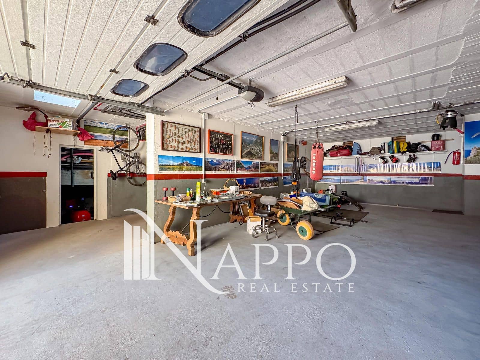 6 soveværelse Villa til salg i Palmanova med garage - € 2.550.000 (Ref: 9170538)