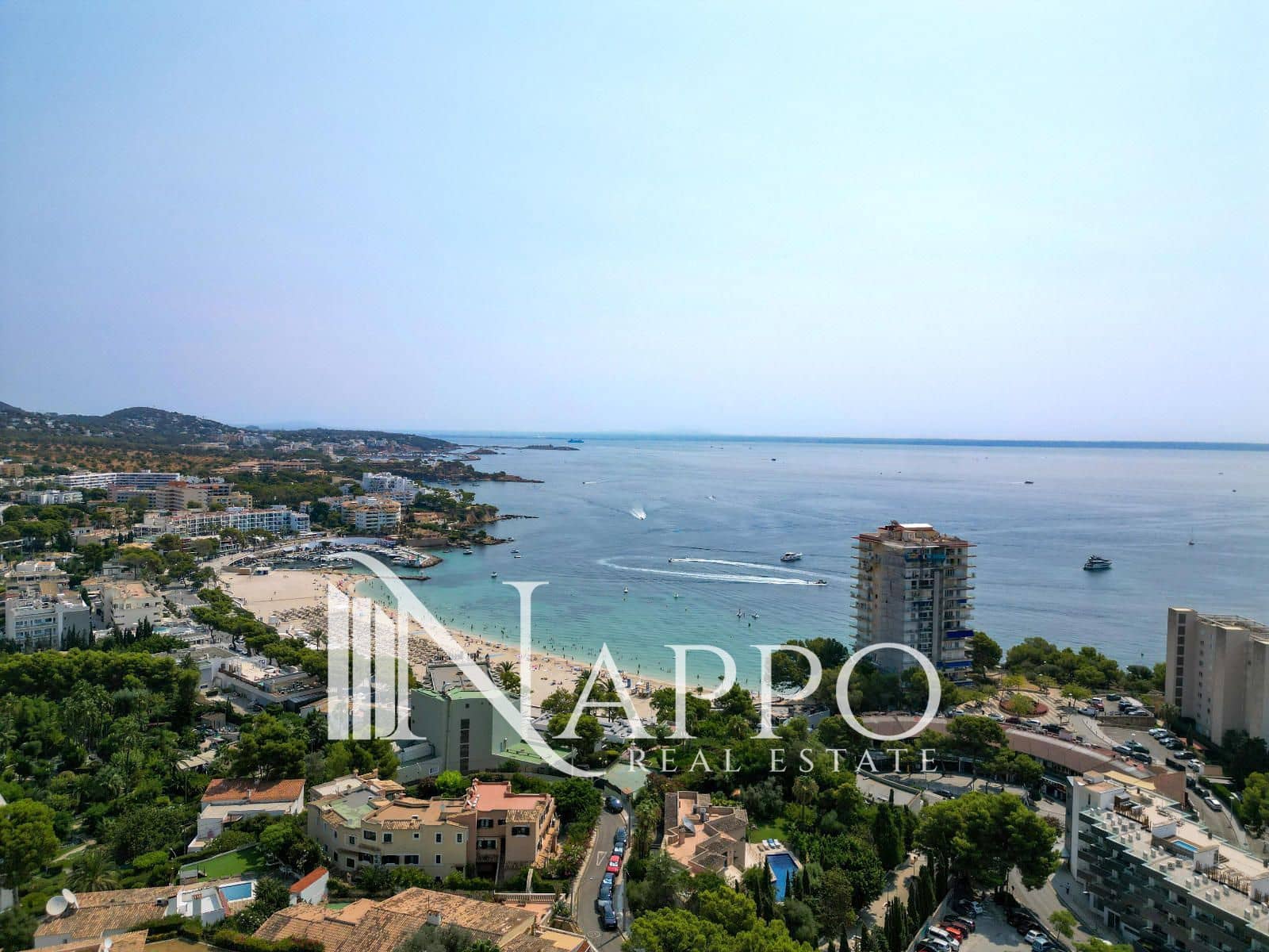 6 soveværelse Villa til salg i Palmanova med garage - € 2.550.000 (Ref: 9170538)