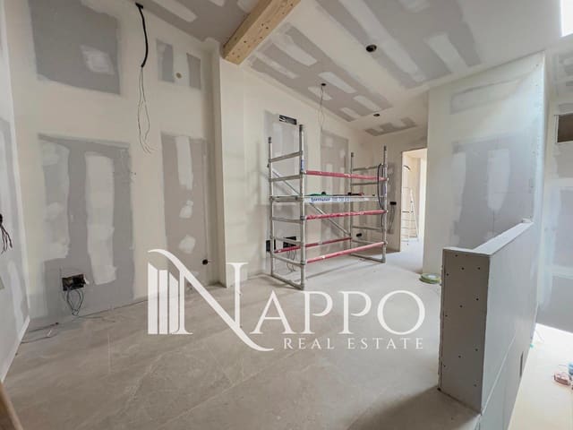 4 soveværelse Byhus til salg i Llucmajor med garage - € 590.000 (Ref: 9176971)