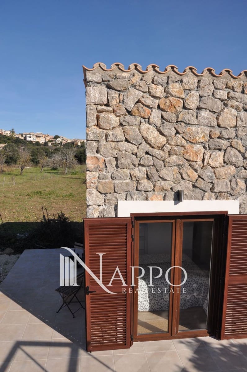 2 soveværelse Villa til salg i Campanet med swimmingpool garage - € 749.000 (Ref: 9181990)