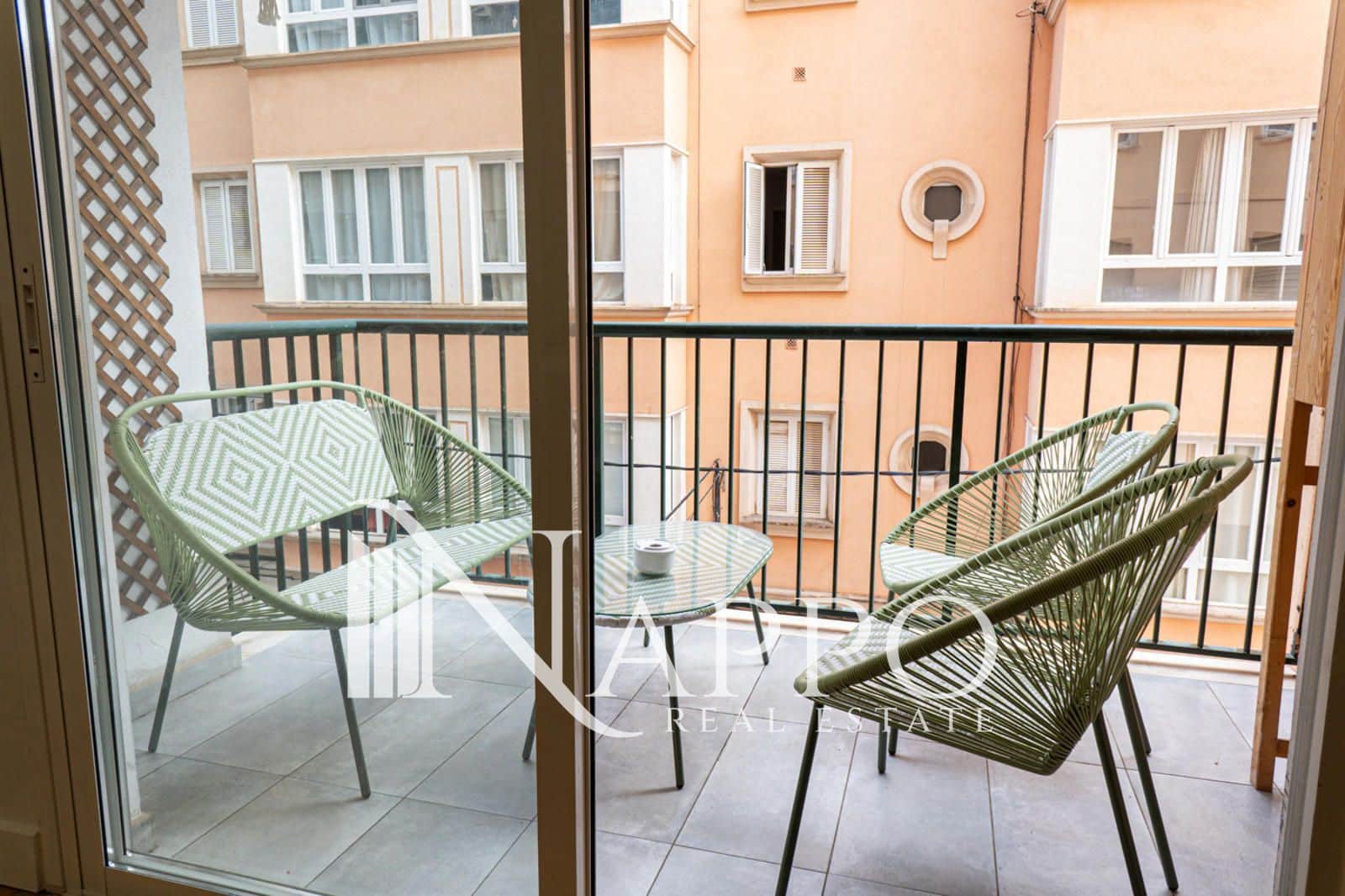 2 bedroom Flat for rent in Palma de Mallorca - € 1,700 (Ref: 9189878)