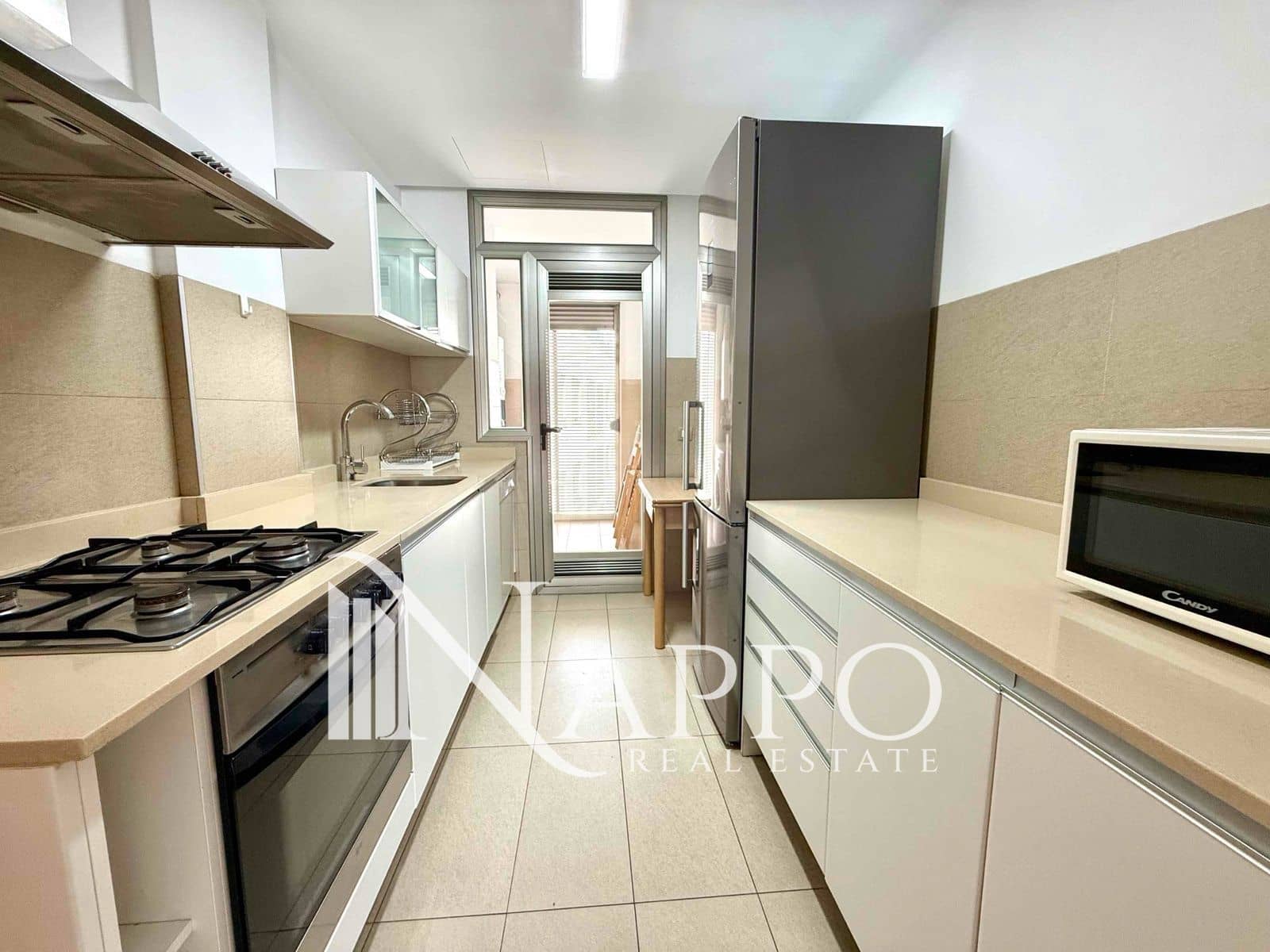 3 slaapkamer Flat te huur in Palma de Mallorca - € 1.800 (Ref: 9228014)