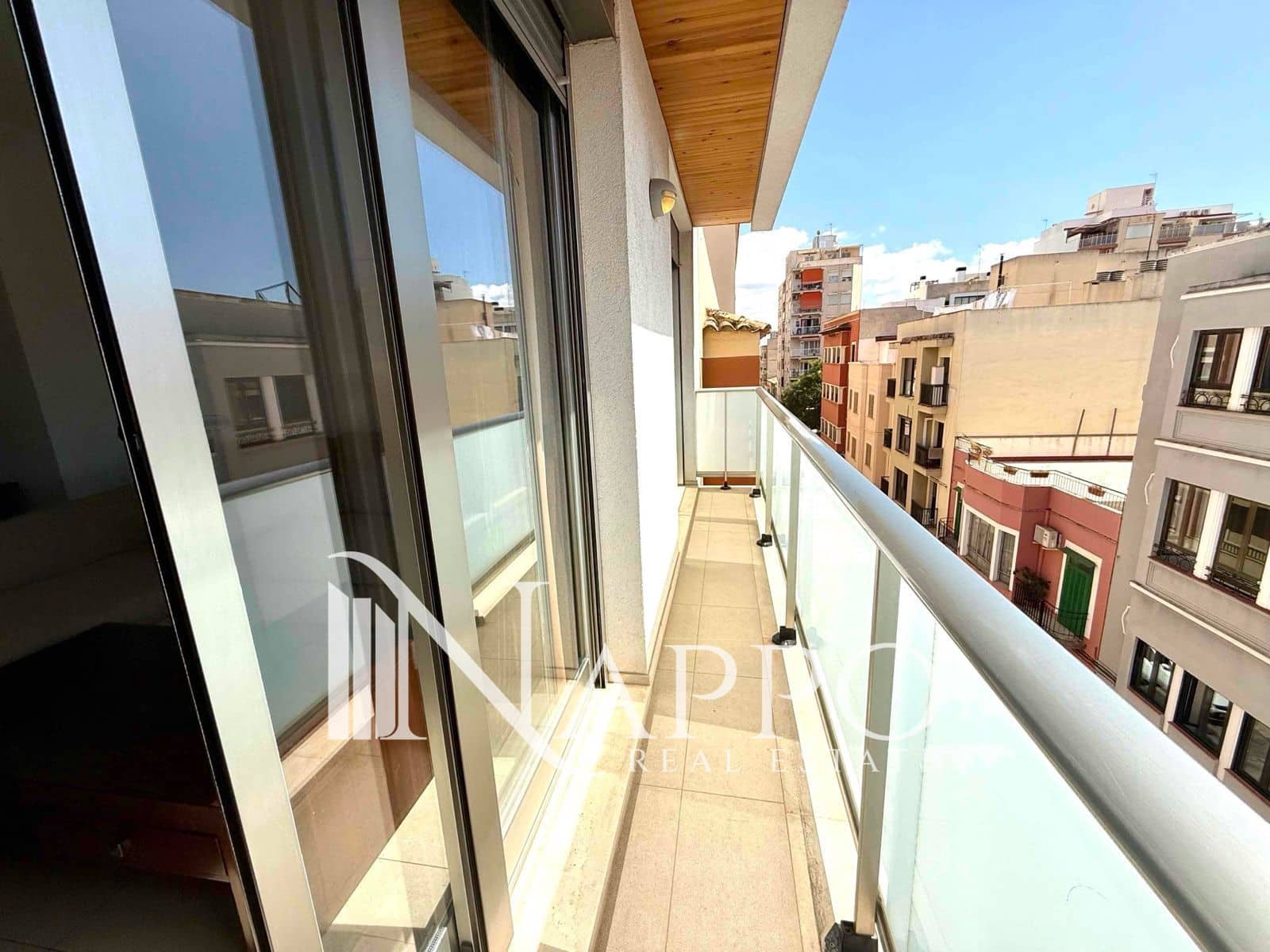 3 slaapkamer Flat te huur in Palma de Mallorca - € 1.800 (Ref: 9228014)