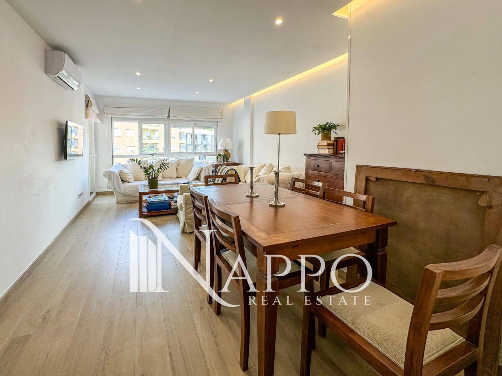 3 bedroom Flat for rent in Palma de Mallorca - € 1,700 (Ref: 9243469)