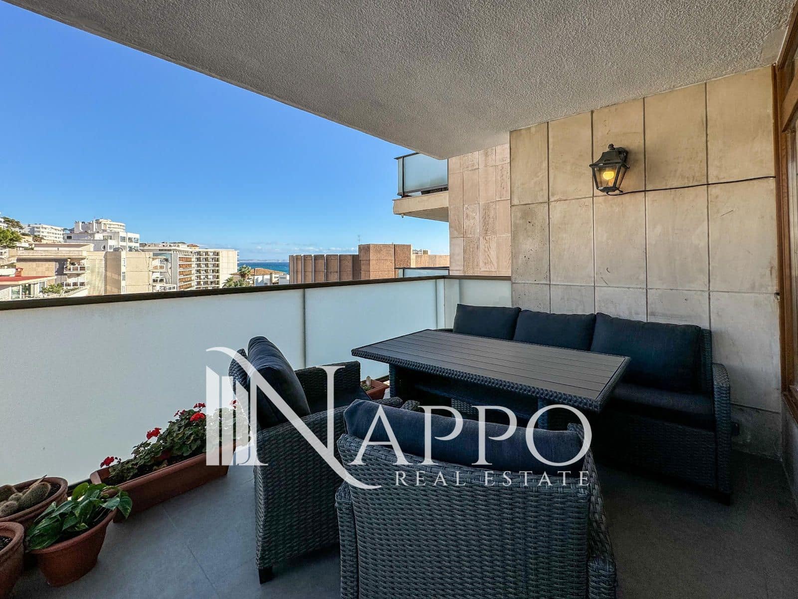 2 soverom Leilighet til salgs i Cala Mayor - € 349 000 (Ref: 9249481)