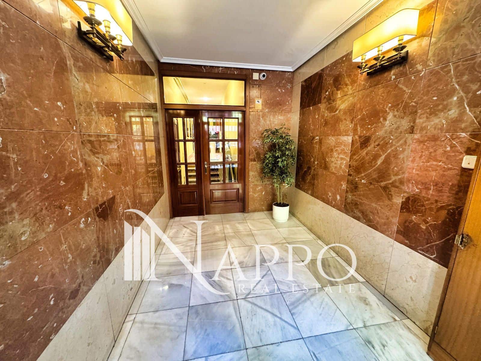 Leilighet til salgs i Madrid by - € 540 000 (Ref: 9256299)