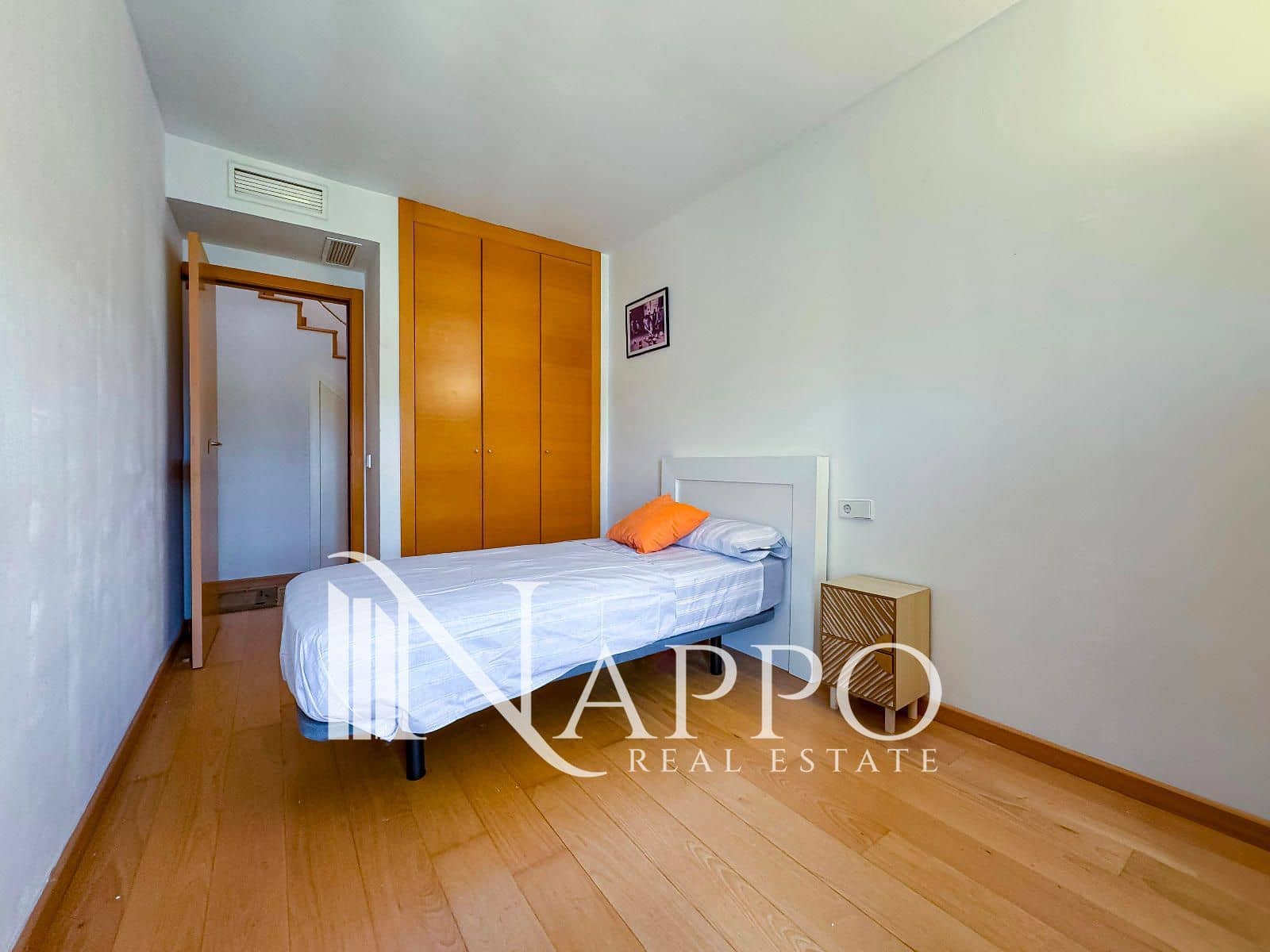 3 soveværelse Penthouse til leje i Palma de Mallorca med swimmingpool garage - € 1.800 (Ref: 9266536)