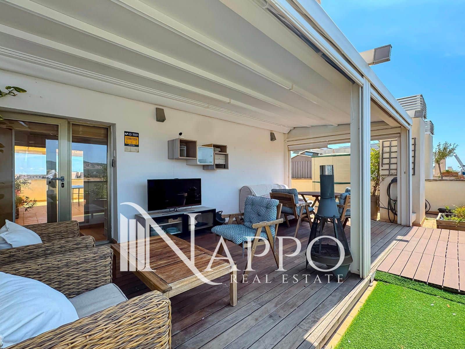 3 soveværelse Penthouse til leje i Palma de Mallorca med swimmingpool garage - € 1.800 (Ref: 9266536)