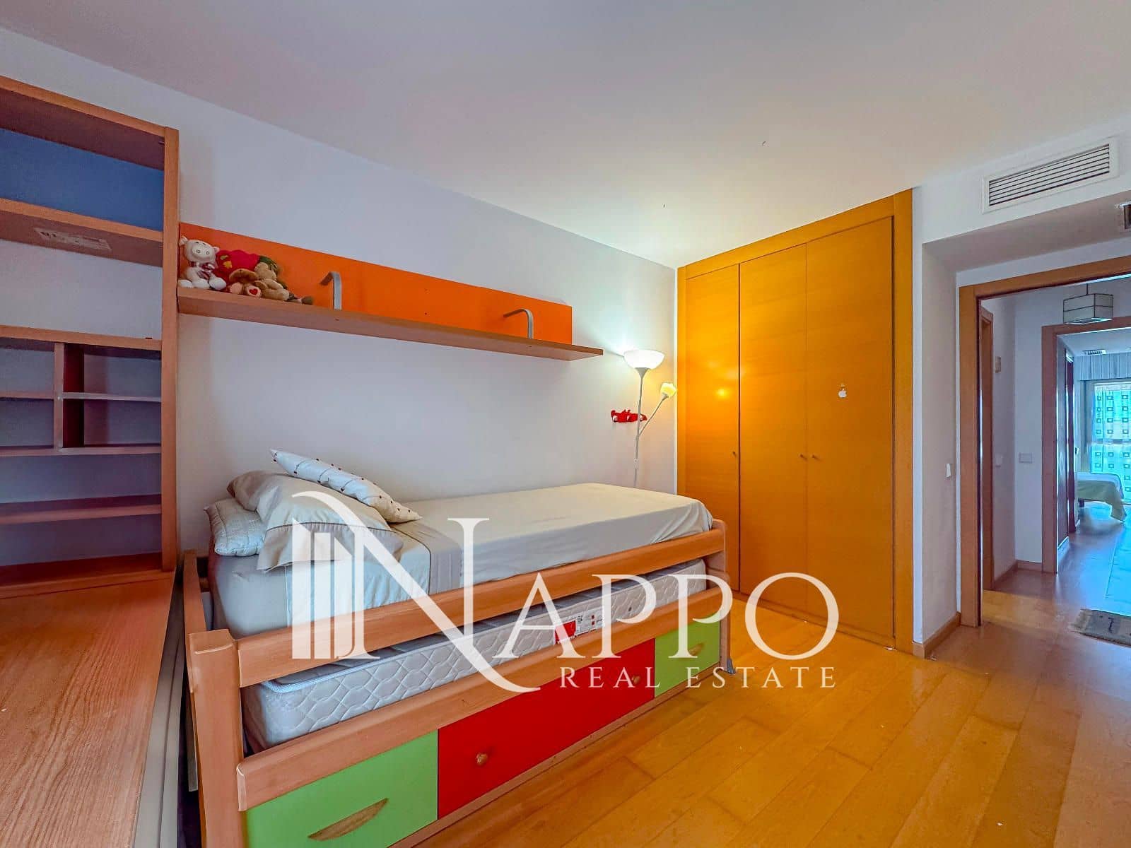 3 soveværelse Penthouse til leje i Palma de Mallorca med swimmingpool garage - € 1.800 (Ref: 9266536)