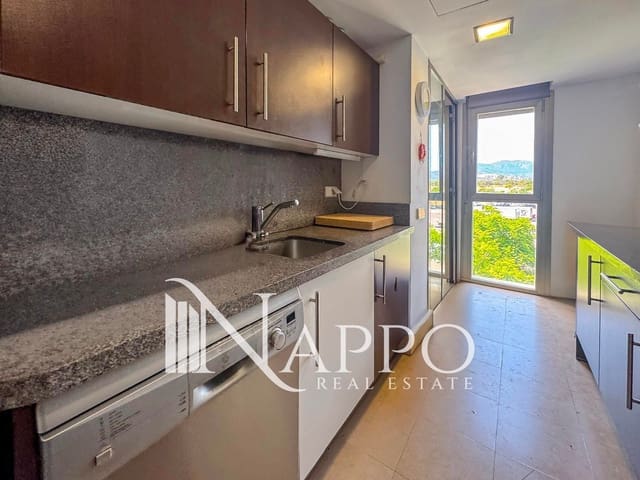 3 soveværelse Penthouse til leje i Palma de Mallorca med swimmingpool garage - € 1.800 (Ref: 9266536)