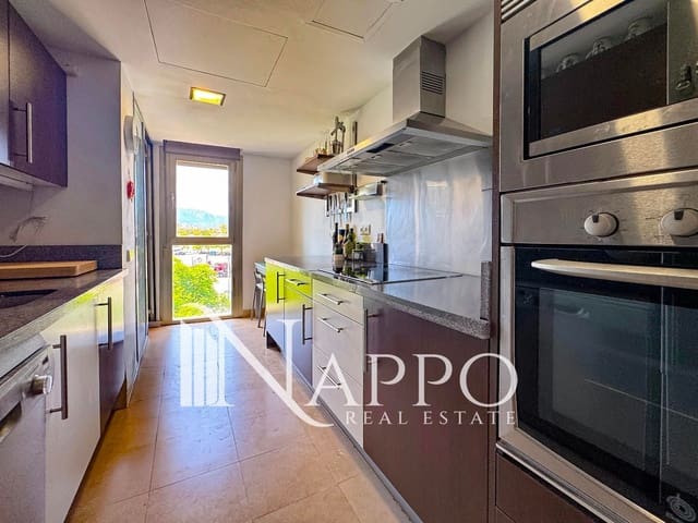 3 soveværelse Penthouse til leje i Palma de Mallorca med swimmingpool garage - € 1.800 (Ref: 9266536)