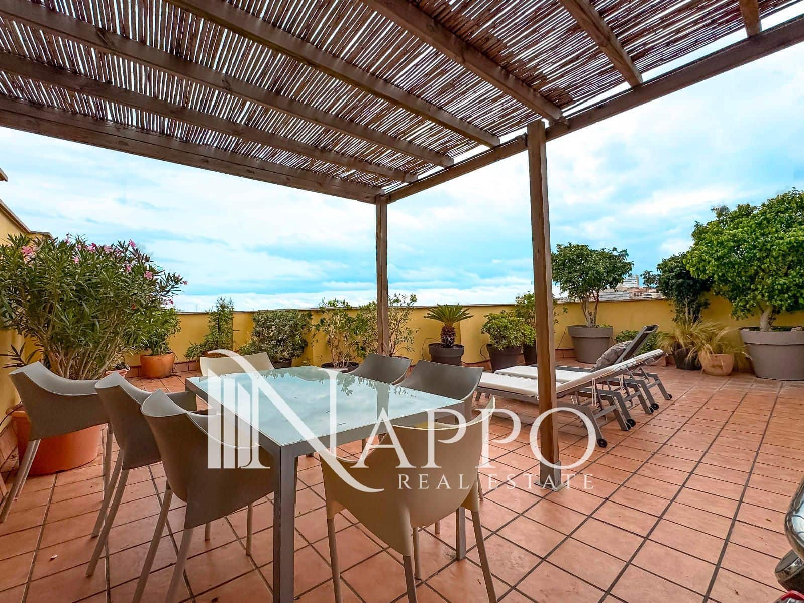 3 makuuhuone Kattohuoneisto myytävänä paikassa Palma de Mallorca mukana uima-altaan 
autotalli - 1 495 000 € (Ref: 9302933)