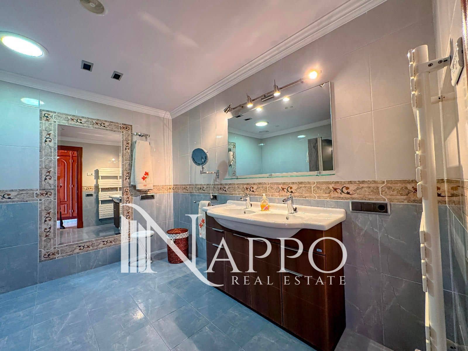 4 bedroom Townhouse for sale in Inca with pool garage - € 1,400,000 (Ref: 9322698)