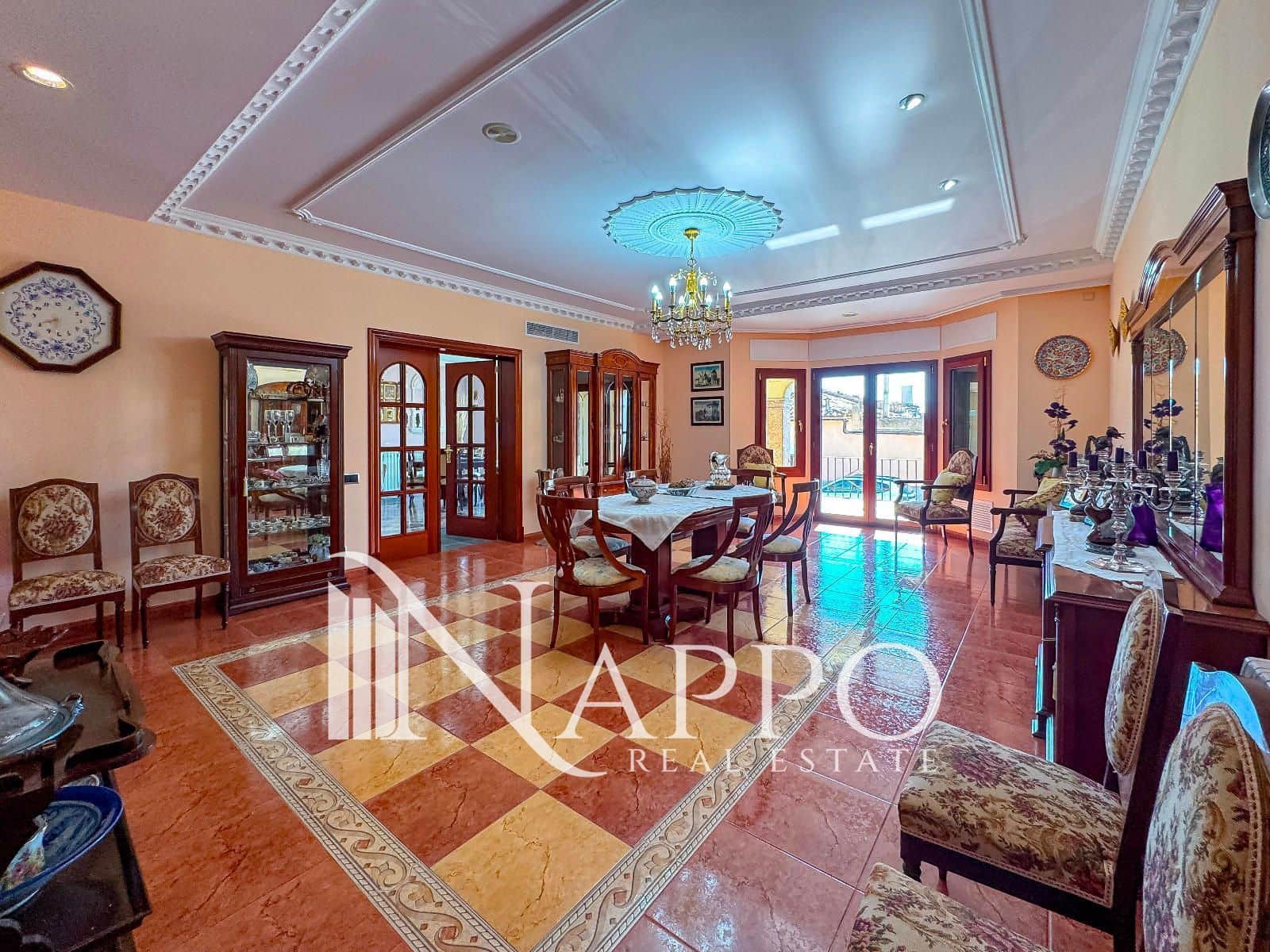 4 bedroom Townhouse for sale in Inca with pool garage - € 1,400,000 (Ref: 9322698)