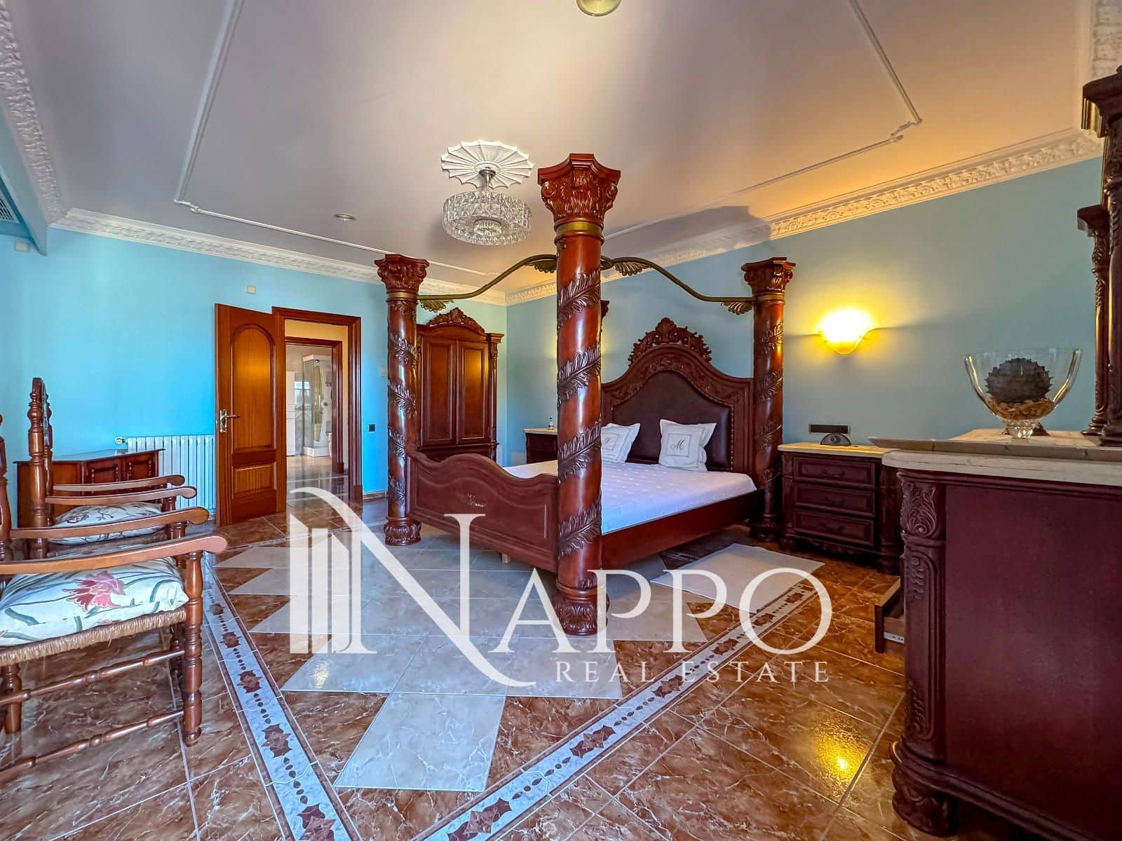 4 bedroom Townhouse for sale in Inca with pool garage - € 1,400,000 (Ref: 9322698)