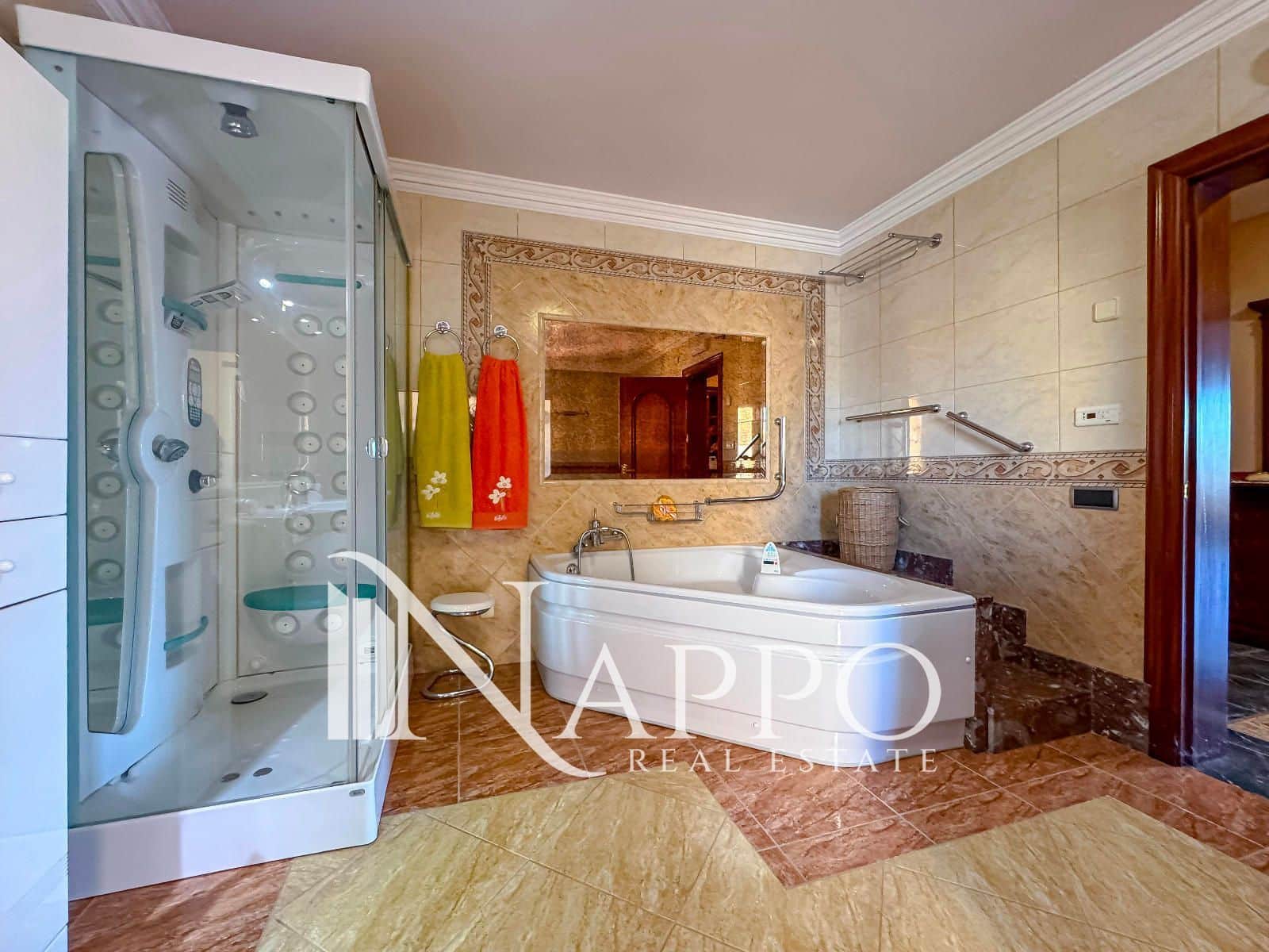 4 bedroom Townhouse for sale in Inca with pool garage - € 1,400,000 (Ref: 9322698)