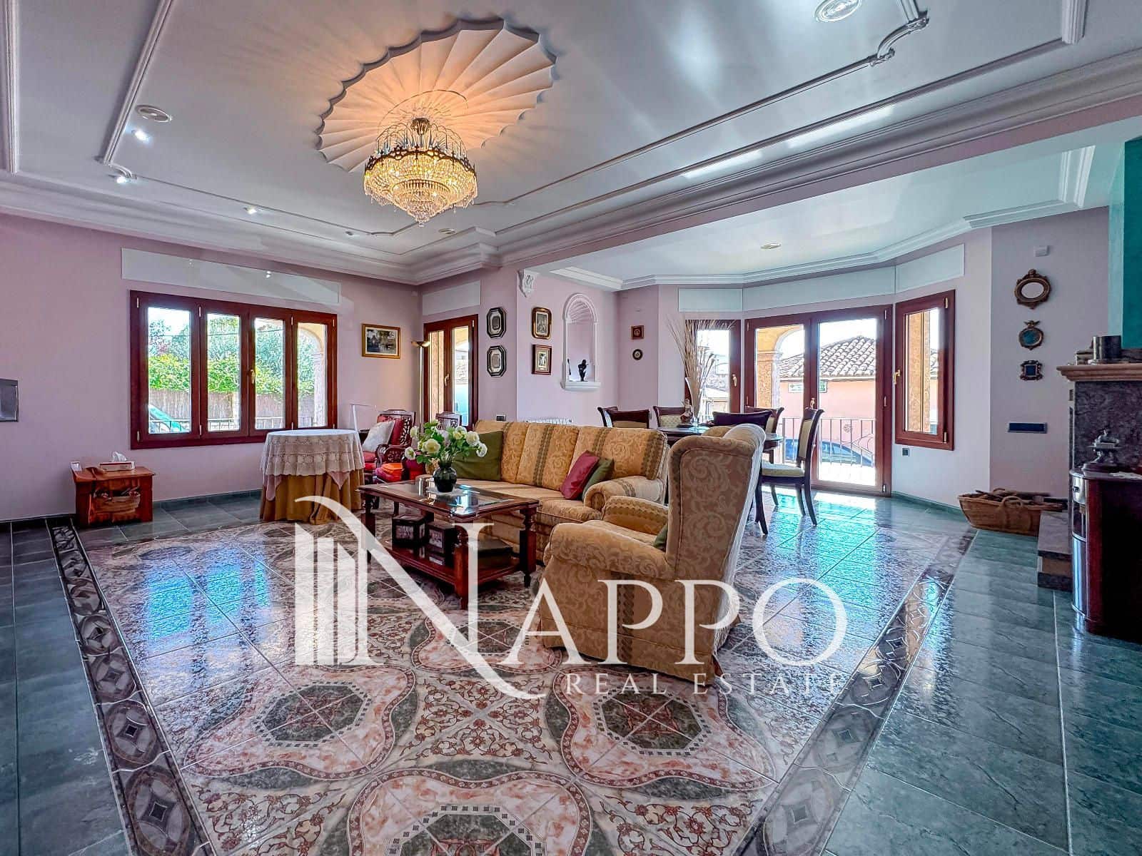 4 bedroom Townhouse for sale in Inca with pool garage - € 1,400,000 (Ref: 9322698)