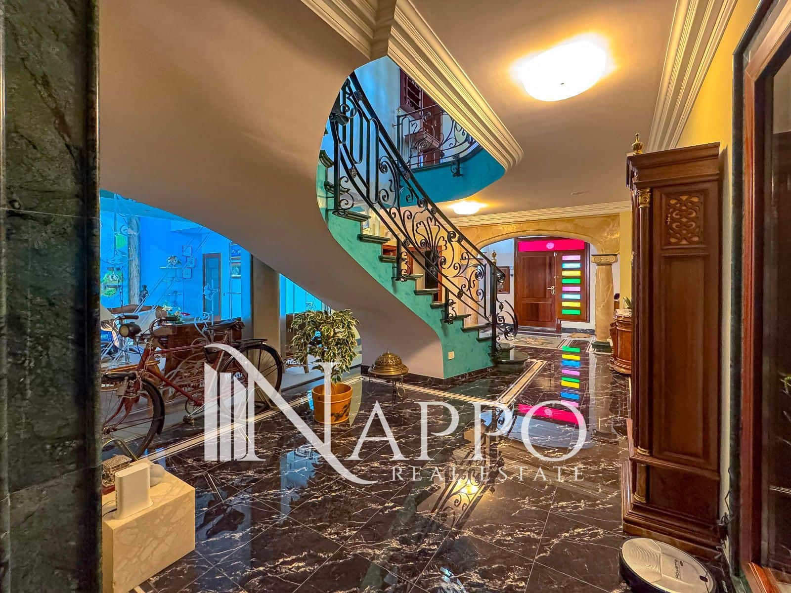 4 bedroom Townhouse for sale in Inca with pool garage - € 1,400,000 (Ref: 9322698)