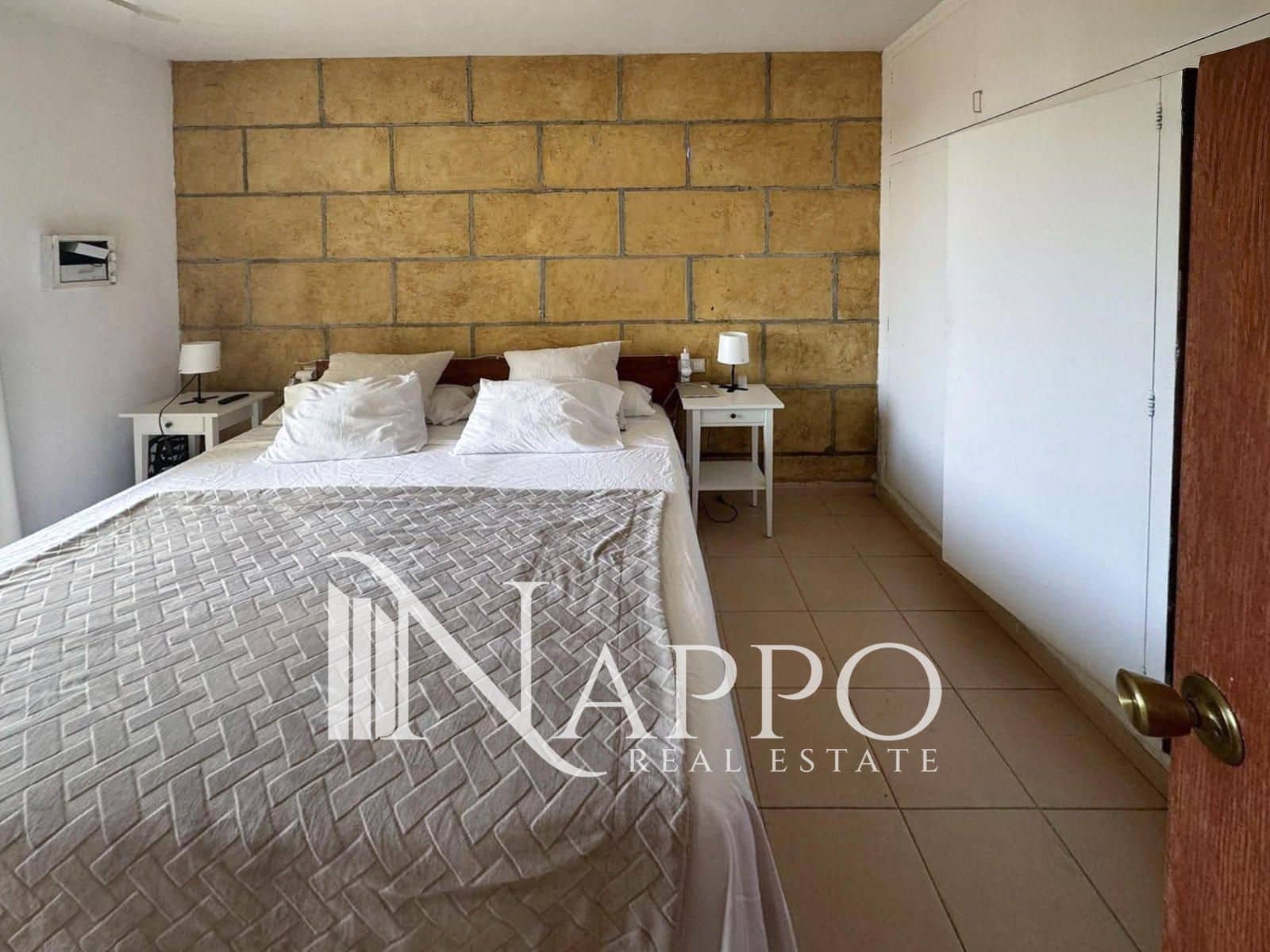 2 soverom Leilighet til salgs i Cala Mayor med svømmebasseng - € 299 000 (Ref: 9352145)